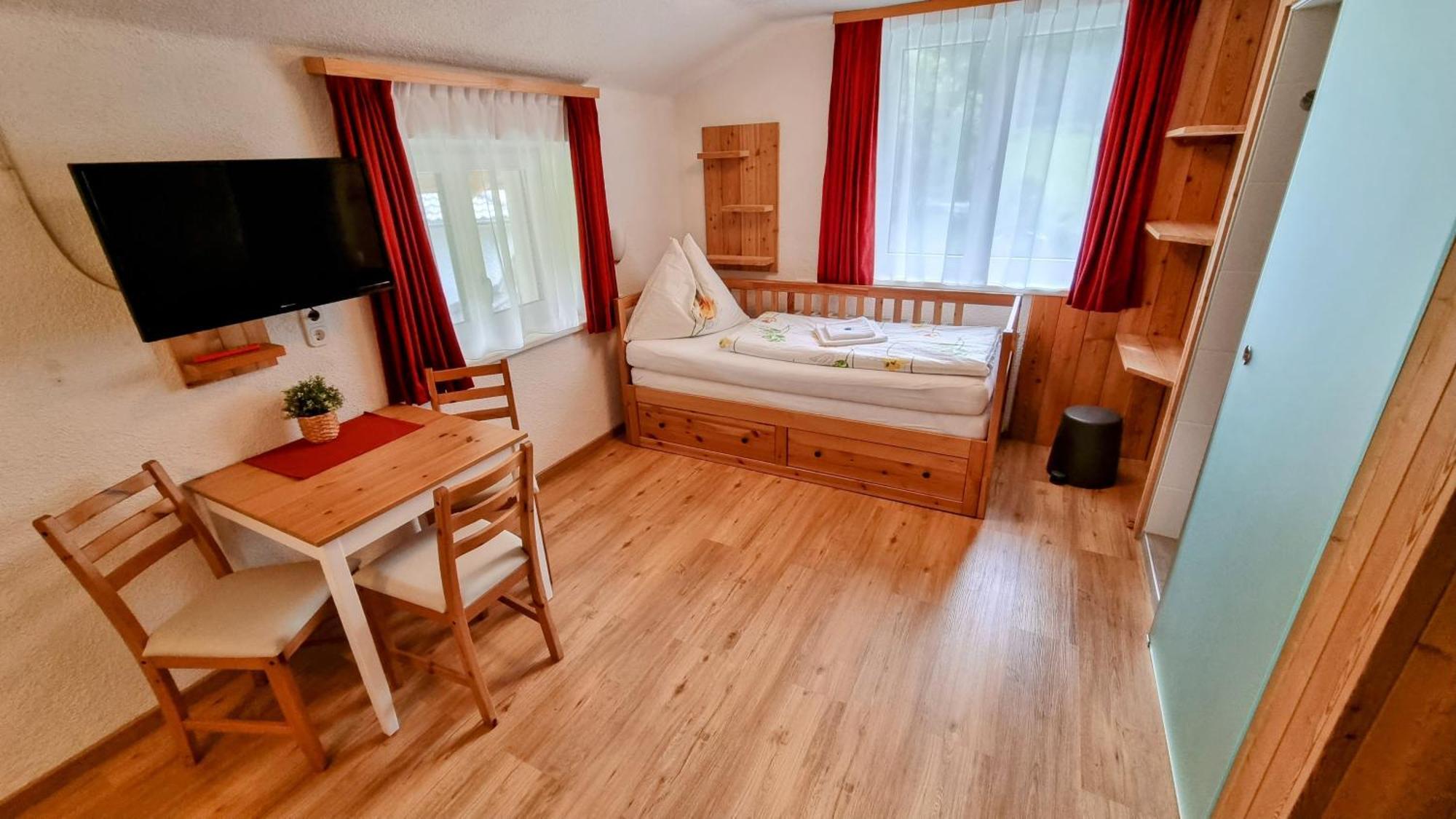 גריס אים סלריין Gaestehaus Landhaus Tyrol מראה חיצוני תמונה