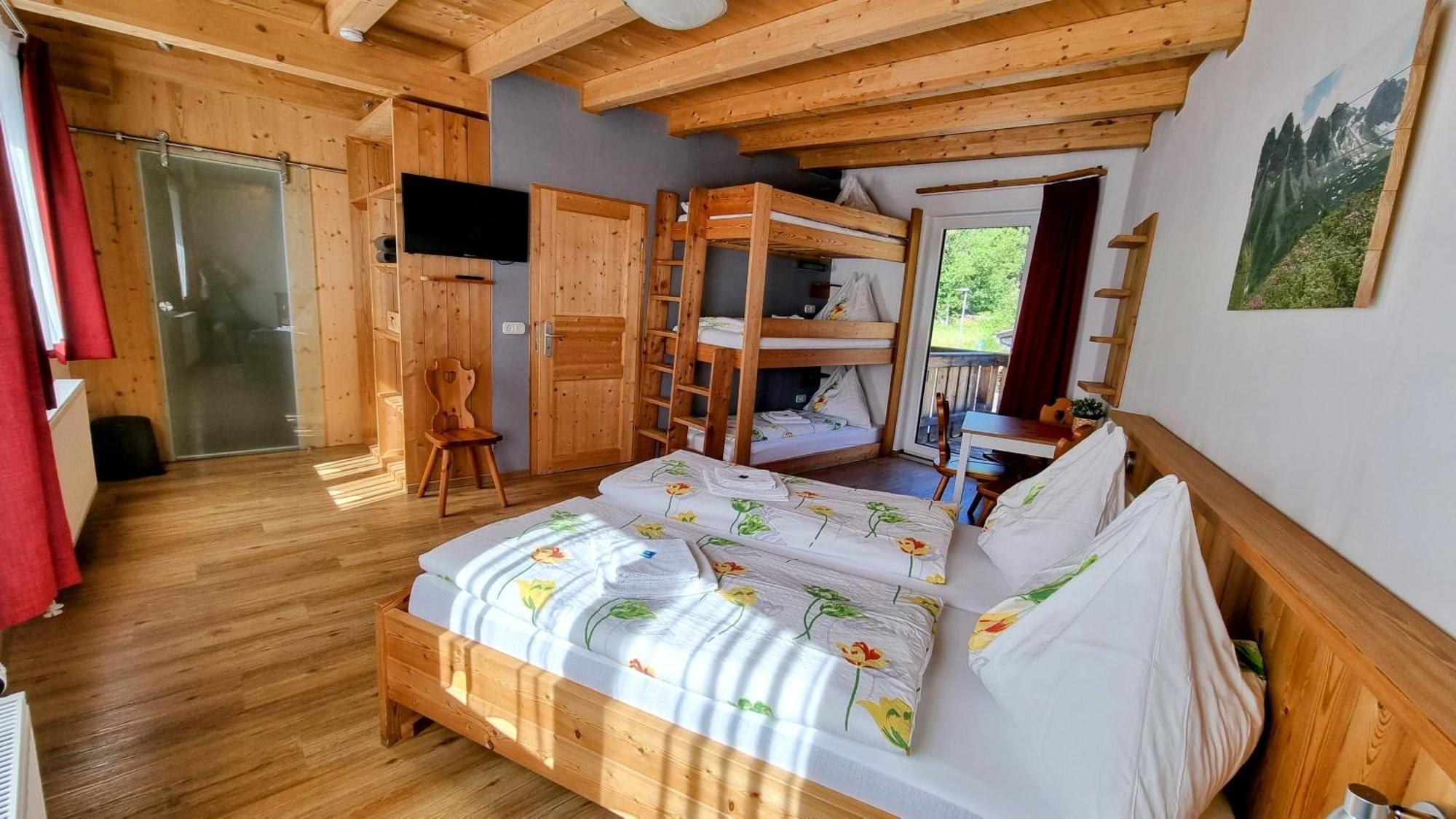 גריס אים סלריין Gaestehaus Landhaus Tyrol מראה חיצוני תמונה